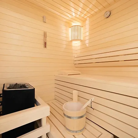 Dansk Skuul Haus 4 ליסט