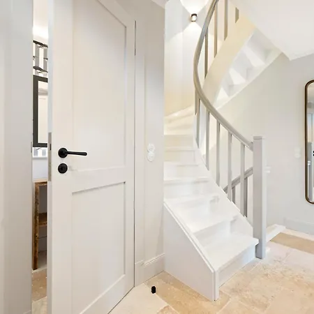 Dansk Skuul Haus 4 ליסט